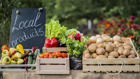 Ontario farmers say buying local food more important than ever amid various challenges